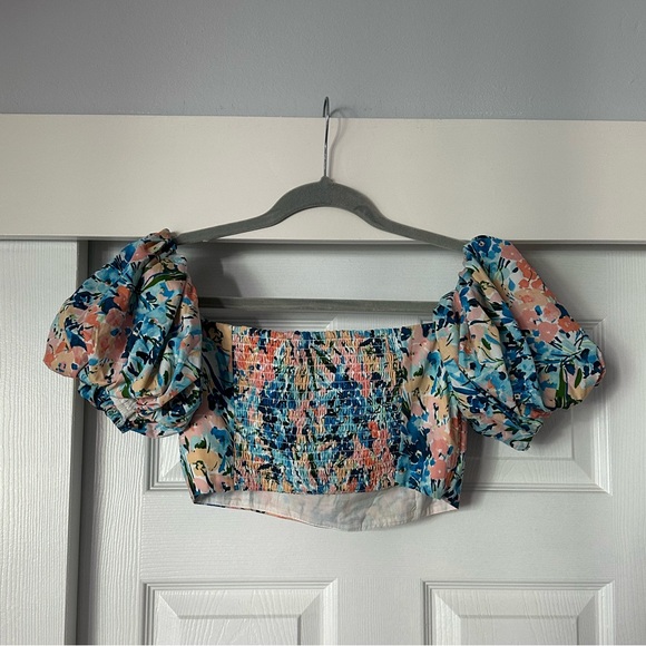 Abercrombie & Fitch cropped puff sleeve shoulder top - Picture 2 of 4